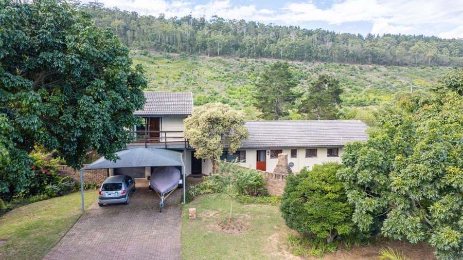 4 Bedroom Property for Sale in Sedgefield Central Western Cape